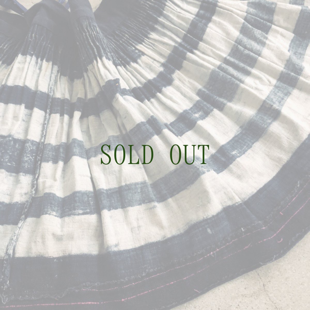 画像9: 広西省白裤子瑶族（ヤオ支族）　プリーツ巻きスカート　 (9)