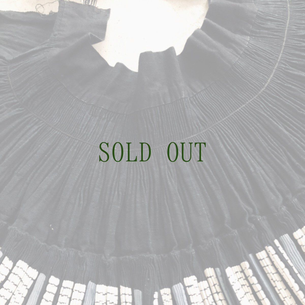 画像11: ガージア人　（貴州黄平県重安江式苗族(革家)）　藍染巻きスカート　 (11)