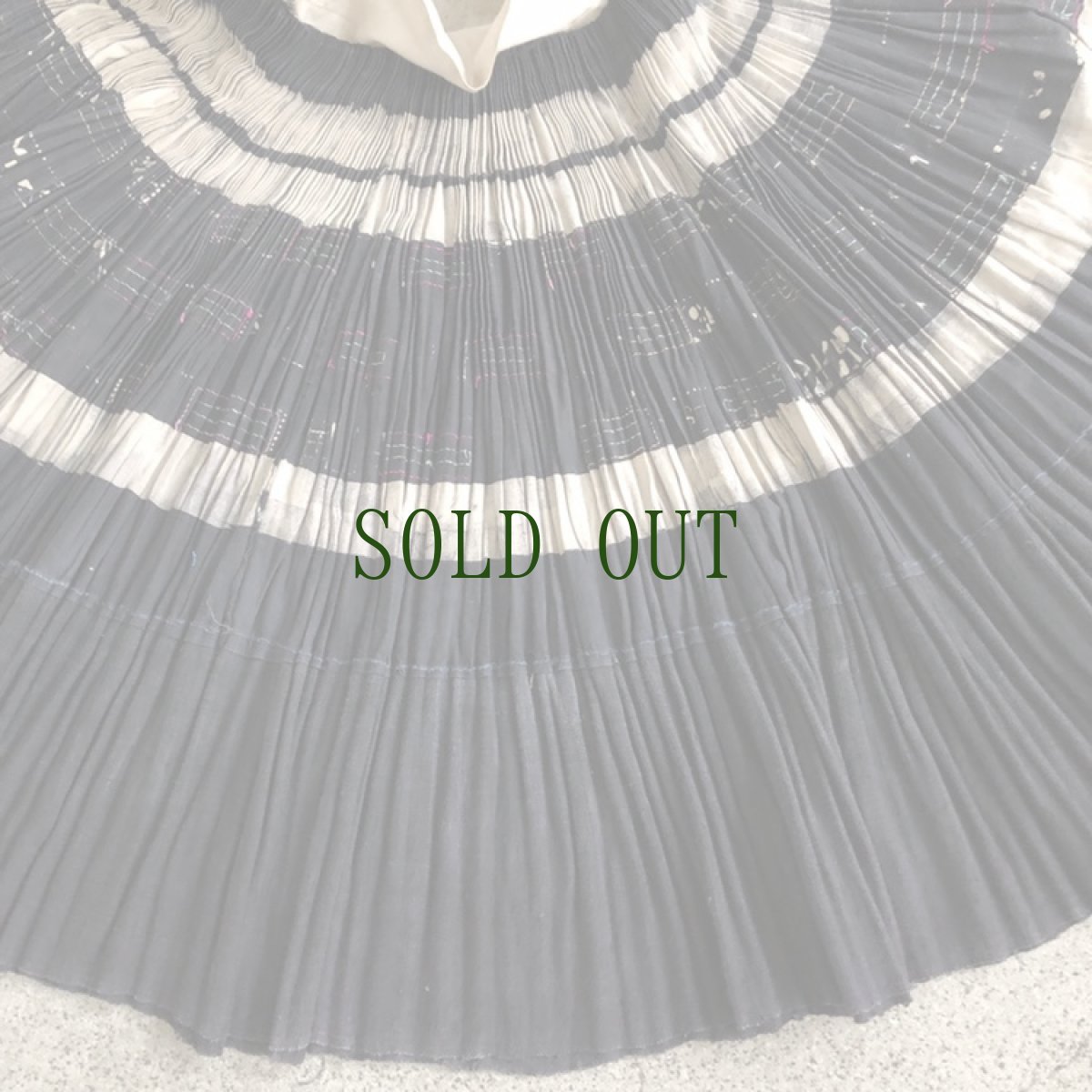 画像12: 鳥当ミャオ族　（貴州貴陽市鳥苗族）藍染プリーツ巻きスカート　 (12)