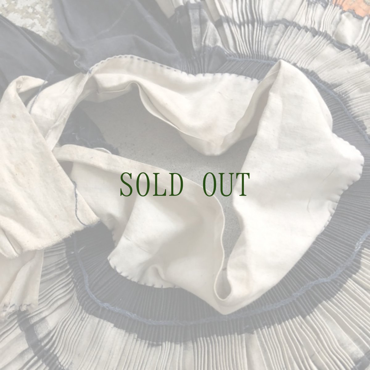 画像7: 鳥当ミャオ族　（貴州貴陽市鳥苗族）藍染プリーツ巻きスカート　 (7)