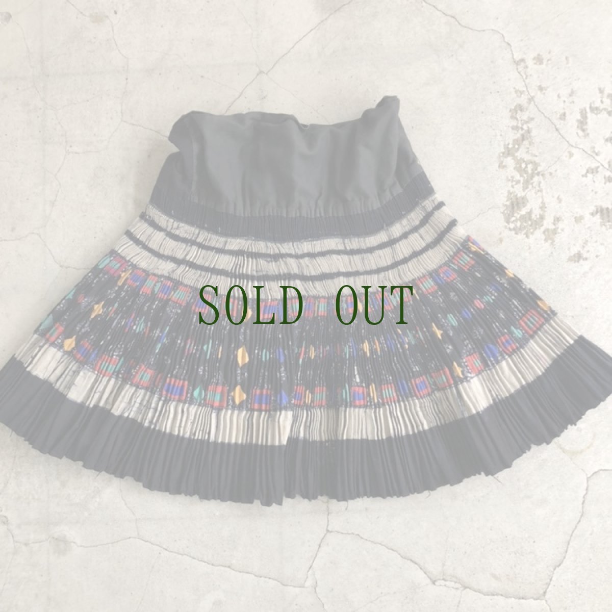 画像3: 鳥当ミャオ族　（貴州貴陽市鳥苗族）藍染プリーツ巻きスカート　 (3)