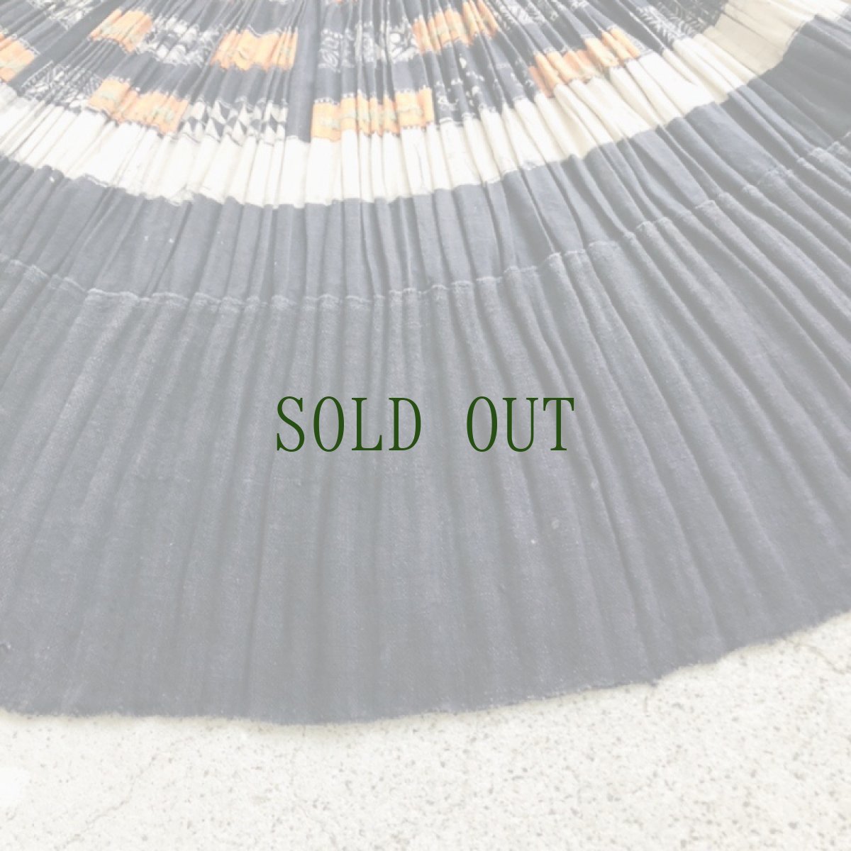 画像4: 鳥当ミャオ族　（貴州貴陽市鳥苗族）藍染プリーツ巻きスカート　 (4)