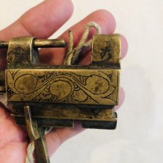 画像6: チベットの鍵と錠前　（Tibetan old padlock key）　アンティーク (6)