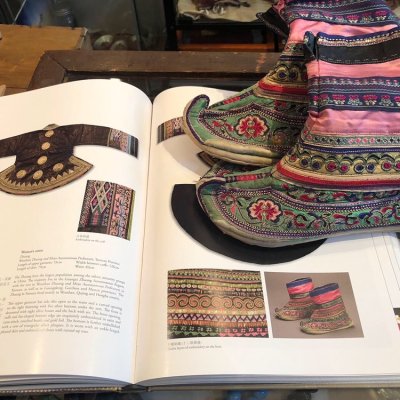画像1: 雲南省文山壮族(yunnan zhang/チワン族)　刺繍布靴　（ビンテージ）