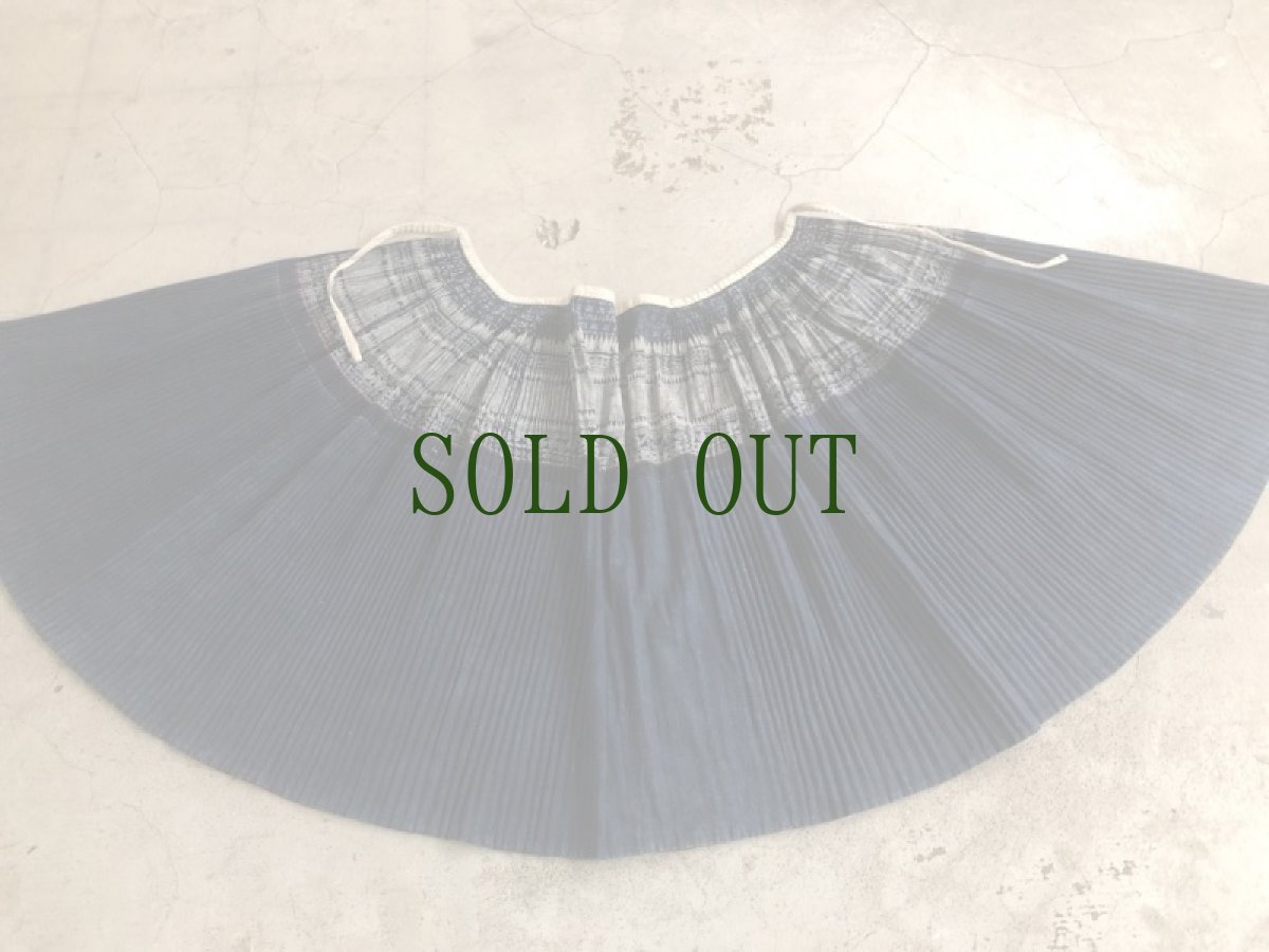 画像12: 貴州省　 布依族（プイ）　藍染・柿渋染　リバーシブル巻きスカート　ヴィンテージ (12)