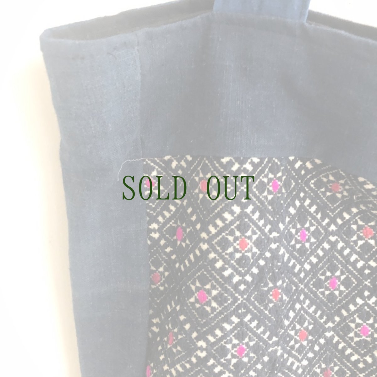 画像2: 貴州省ミャオ族　本藍染　木綿　トートバッグ (2)