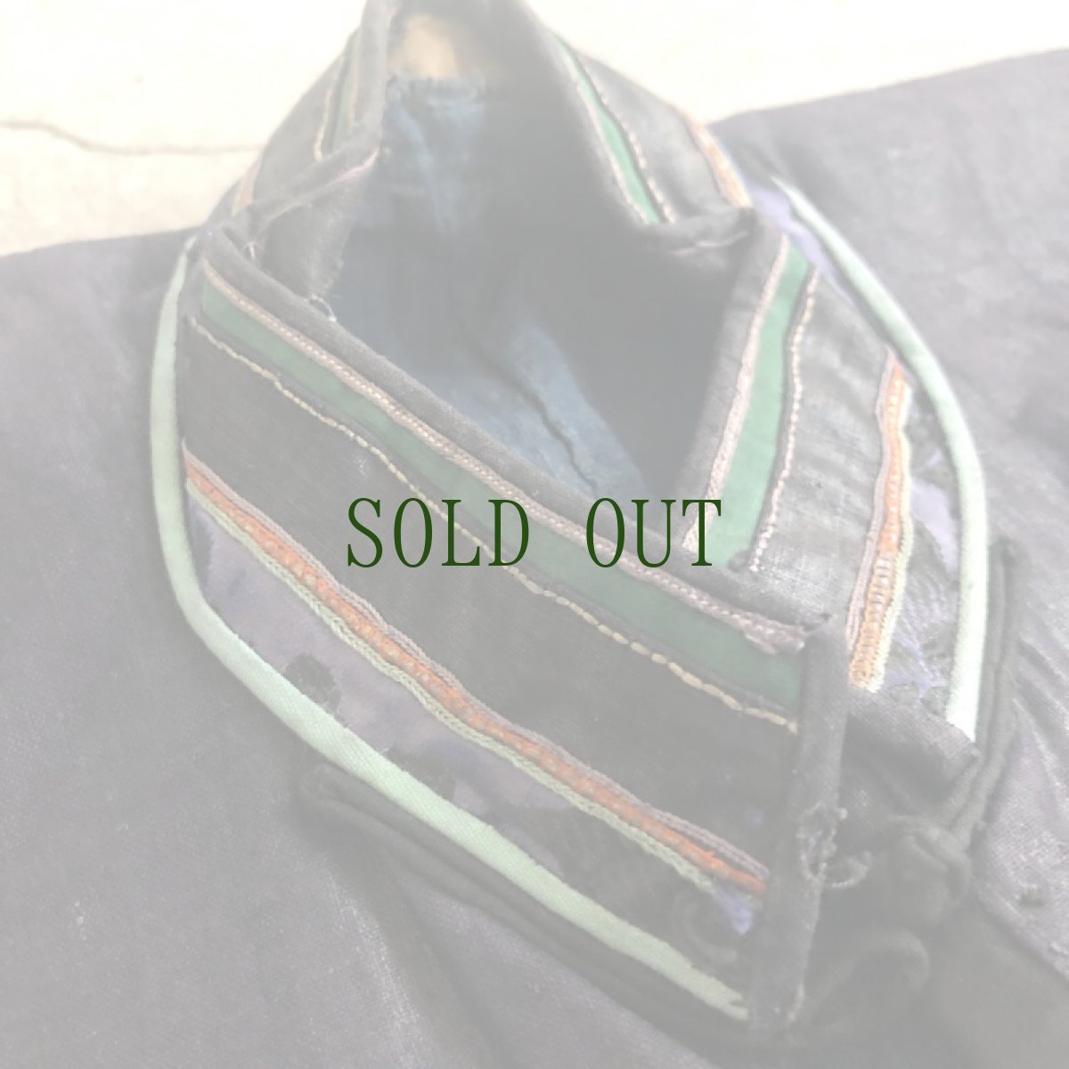 画像9: 雲南省文山　壮族(チワン)藍染（亮布）ジャケット　民族衣装（コレクション）　 (9)