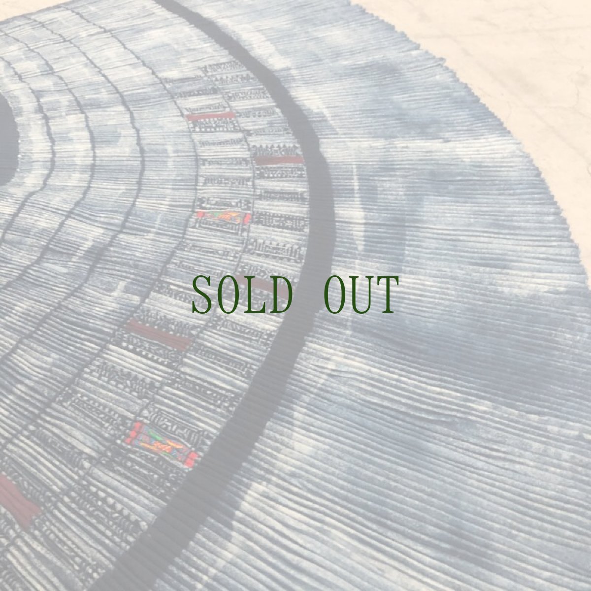 画像5: 貴州省貴定県苗族(小花ミャオ族)　藍染プリーツ巻きスカート　 (5)