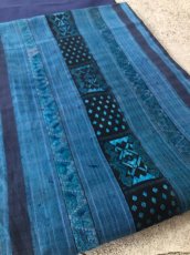 画像5: 貴州黄平苗族（huan ping miao）絹糸刺繍古裂（アンティーク・33×220cm） (5)