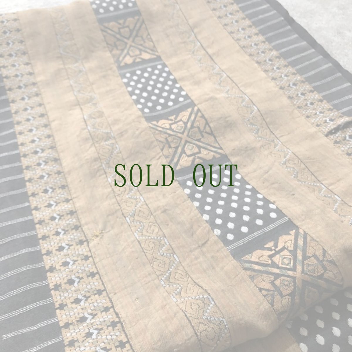 画像6: 貴州黄平苗族（huan ping miao）絹糸刺繍古裂（アンティーク・30×245cm） (6)