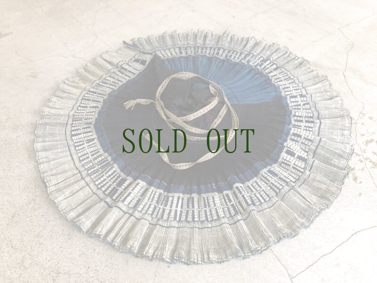 画像3: ガージア人　（貴州黄平県重安江式苗族(革家)）　藍染巻きスカート　 (3)