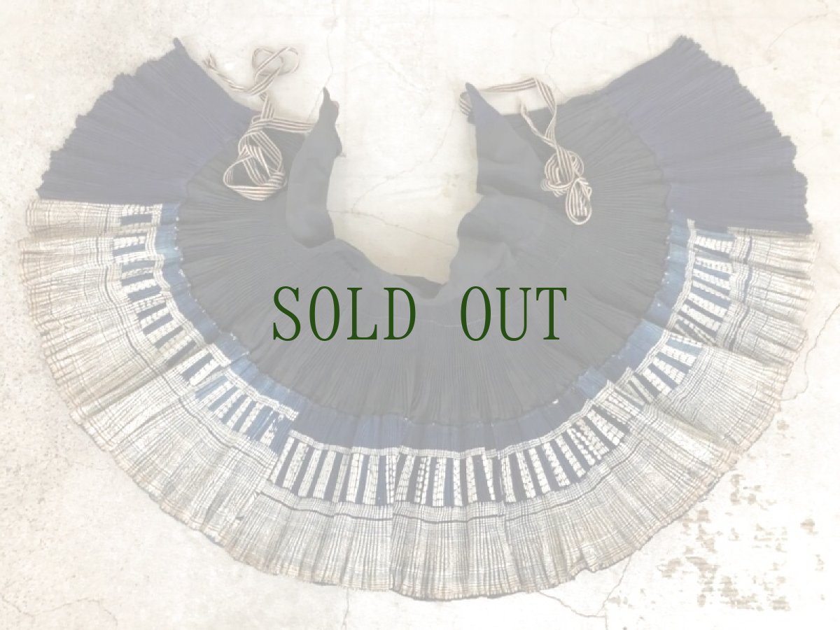 画像2: ガージア人　（貴州黄平県重安江式苗族(革家)）　藍染巻きスカート　 (2)