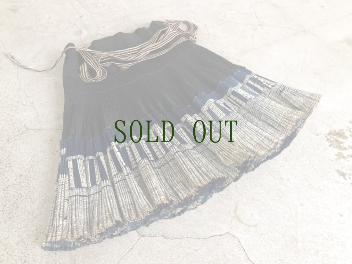 画像3: ガージア人　（貴州黄平県重安江式苗族(革家)）　藍染巻きスカート　 (3)