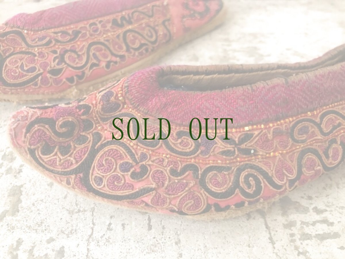 画像3: 貴州省三都水族(shui zu /スイ族)　刺繍布靴　（アンティーク） (3)