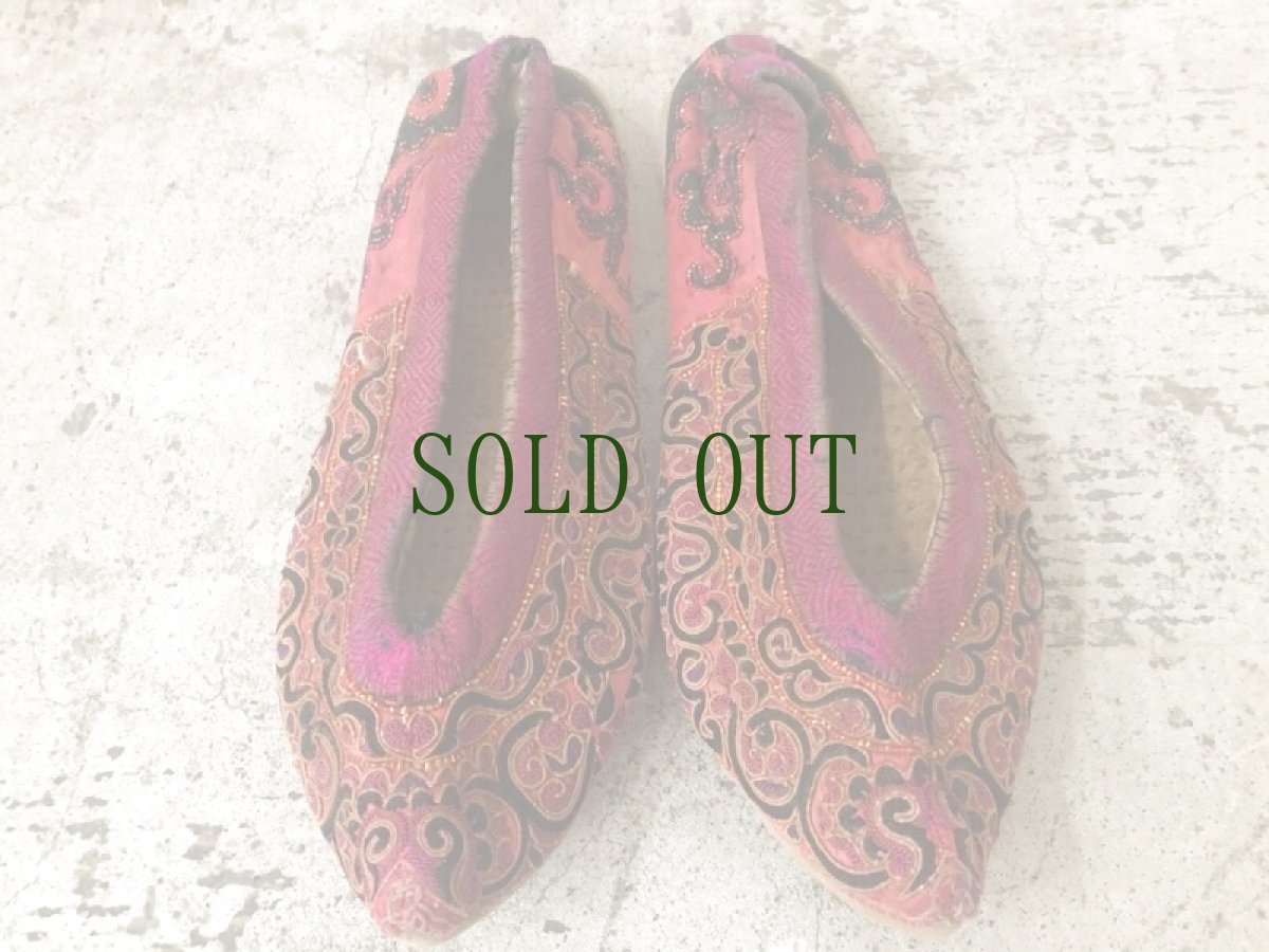 画像10: 貴州省三都水族(shui zu /スイ族)　刺繍布靴　（アンティーク） (10)