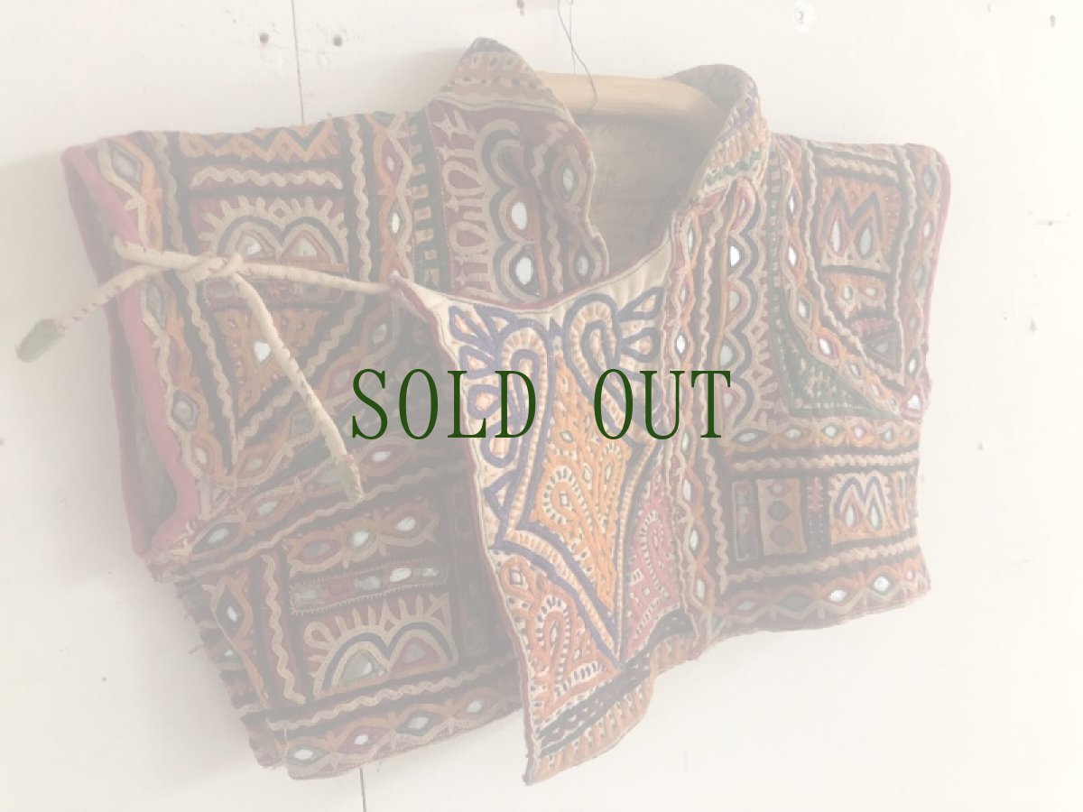 画像2: インド　グジャラート州　刺繍・ミラーワーク　壁飾り（アンティーク） (2)