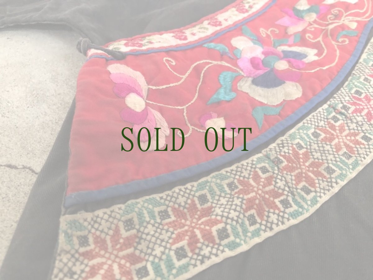 画像9: 貴州省卒節苗族(bi jie miao people)　草木染・花柄刺繍ジャケット（木綿） (9)