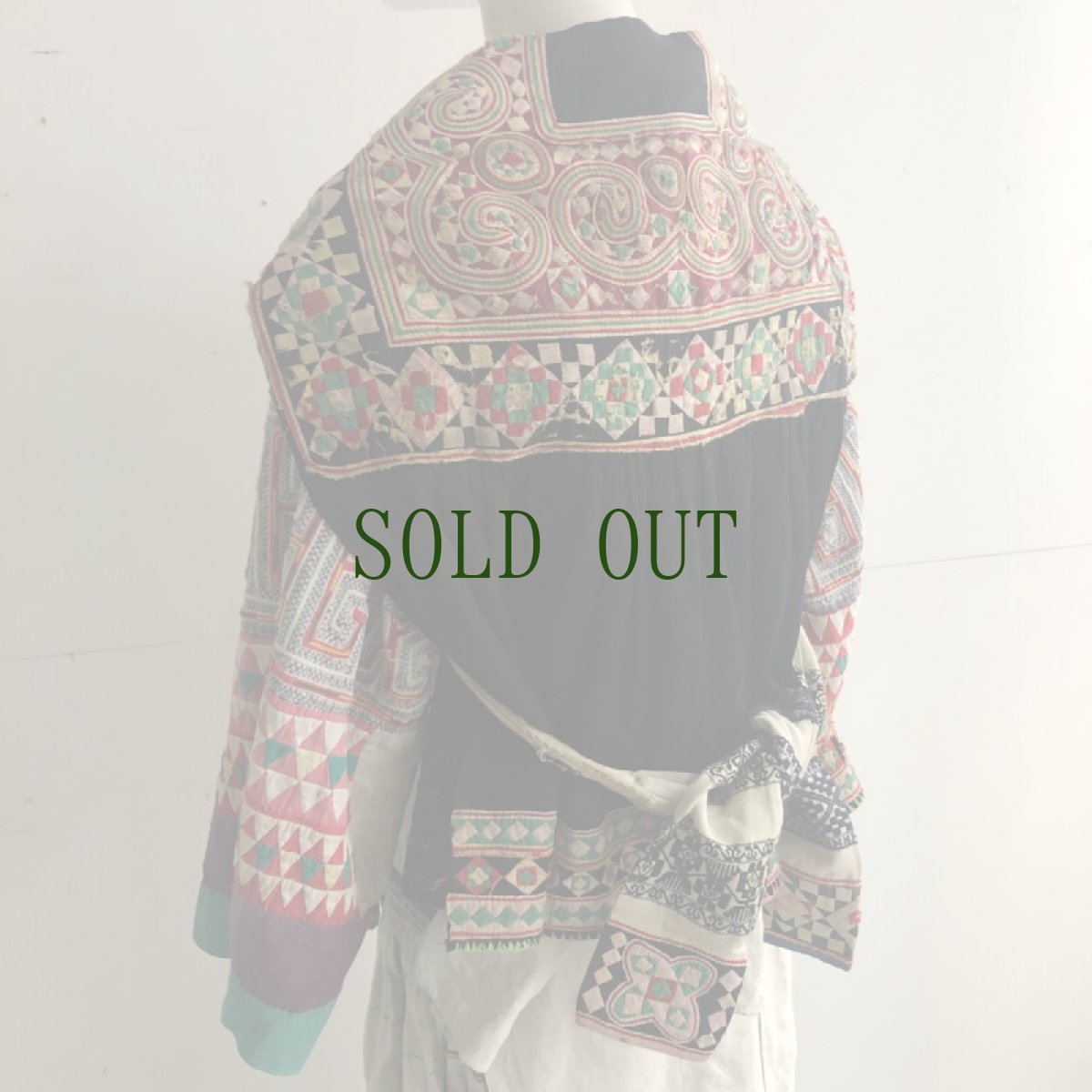 画像18: 貴州省卒節地区苗族(bi jie miao people）前掛け兼ケープ(おんぶ布)　背帯　 (18)