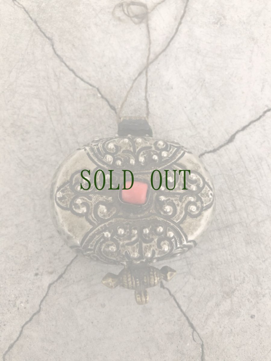 画像7: ガウ・銀製アンティーク（チベット密教装身具・御守り箱）　 (7)