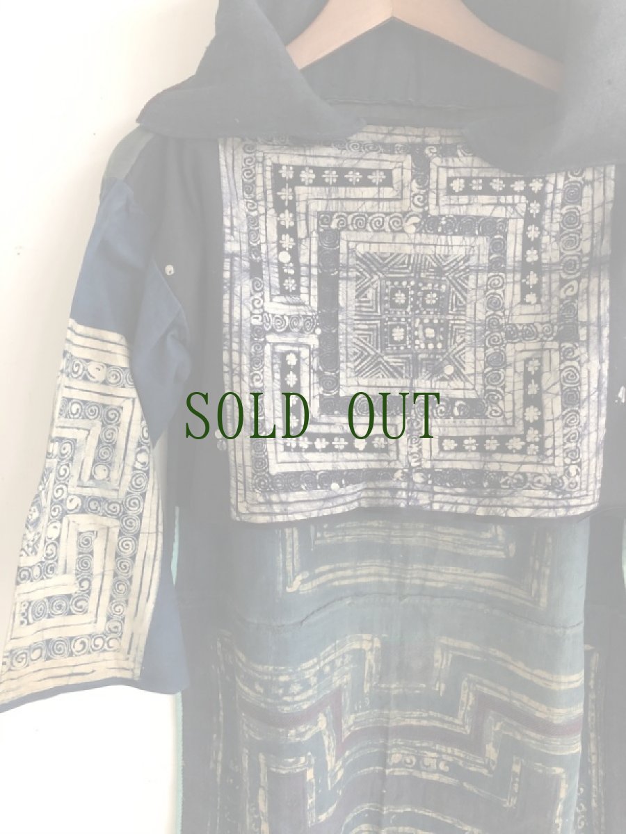 画像8: 貴州省六枝苗族(liu zhi miao people)上衣　木綿製・ろうけつ藍染 (8)