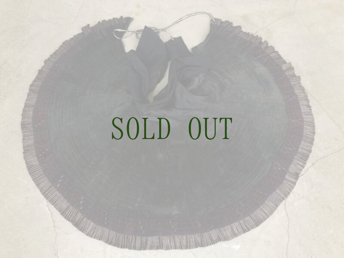 画像3: 貴州省黄平苗族(huan pin miao people)　プリーツ巻きスカート（シルク・草木染） (3)