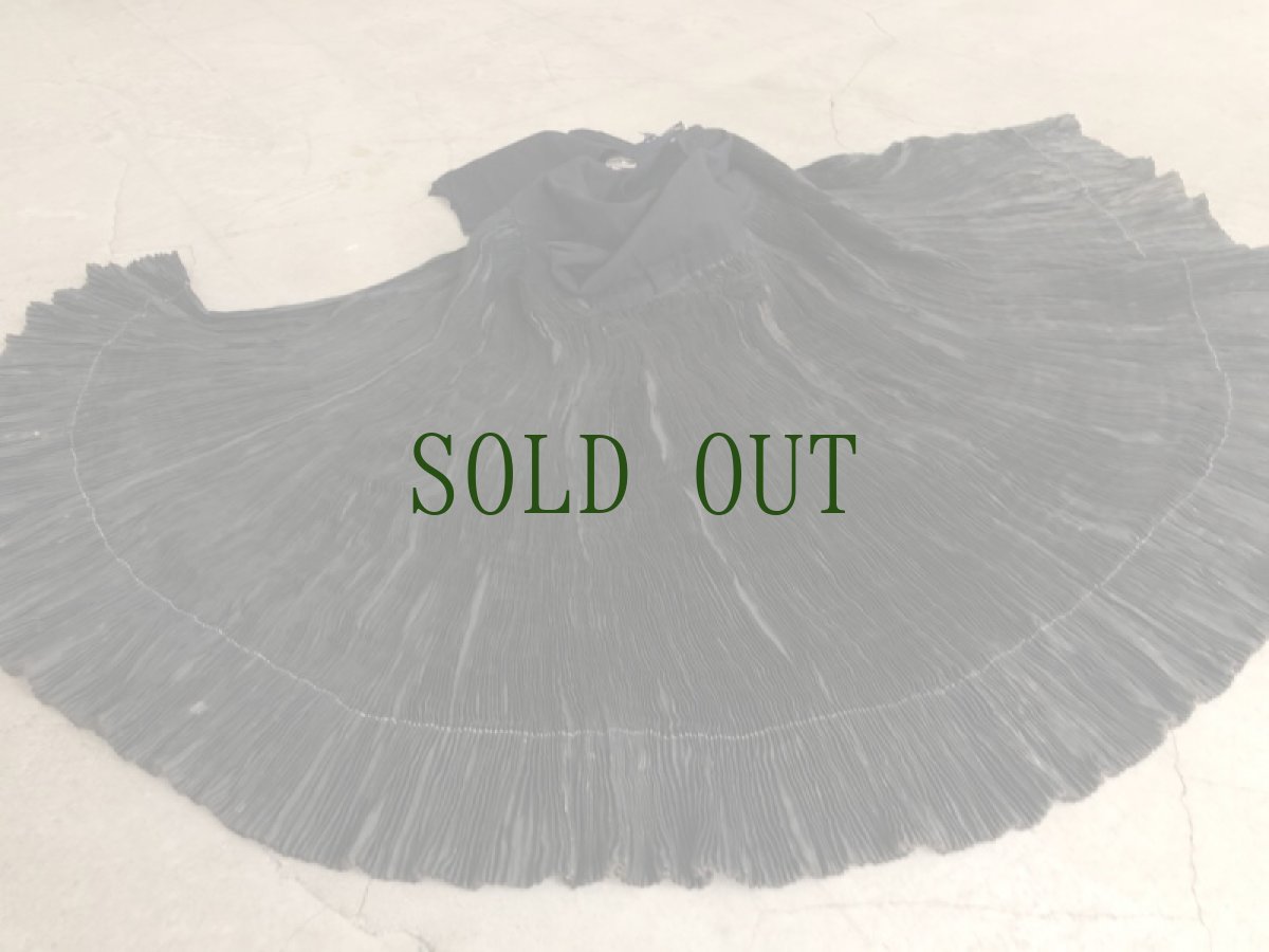 画像9: 貴州省黄平苗族(huan pin miao people)　プリーツ巻きスカート（シルク・草木染） (9)