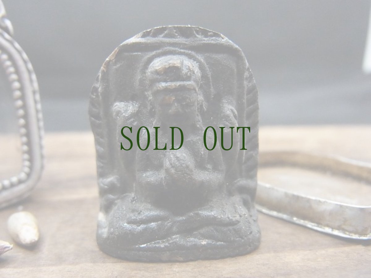 画像7: ガウ　チベット密教御守り箱　（チャンレースィク・四臂観音菩薩）開眼ツァツァ仏 (7)