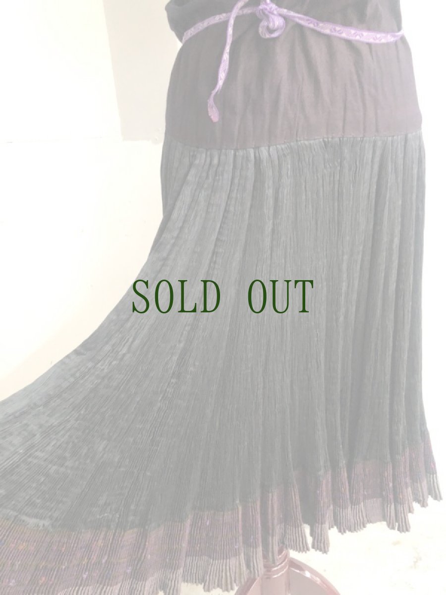 画像6: 貴州省黄平苗族(ミャオ族)　プリーツ巻きスカート・ケープ（シルク・草木染）ビンテージ (6)