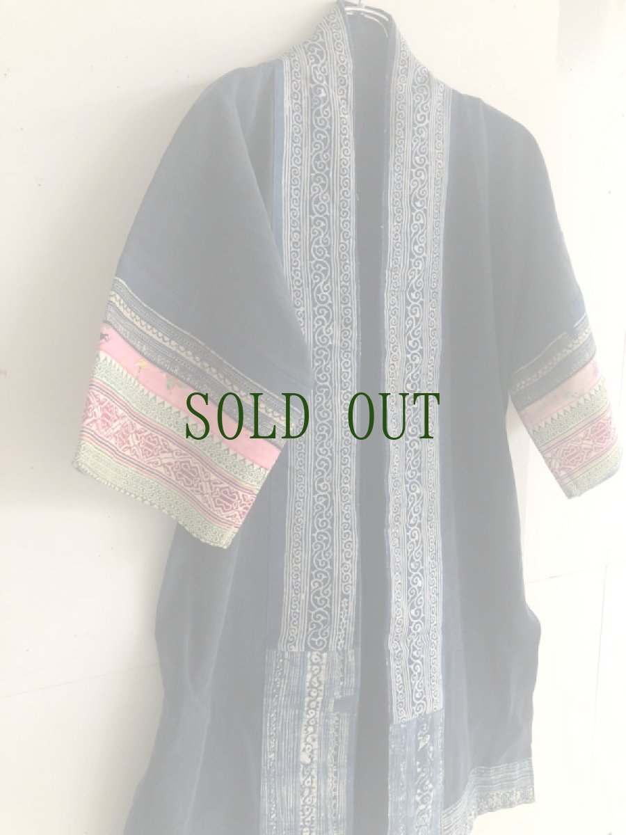 画像2: 本藍染ロング丈ジャケット　（貴州省ミャオ族　手紬手織り木綿）ドロップショルダー　 (2)