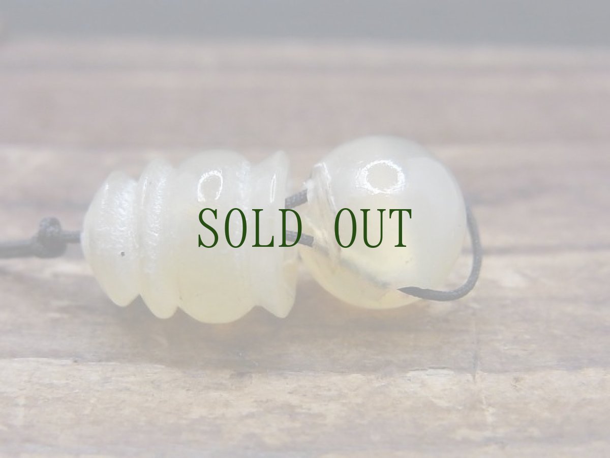 画像3: チベタンガゼル（羚羊角製）お数珠用親玉とボサ玉　（約10mm） (3)