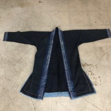 画像1: 本藍染ロング丈ジャケット　（貴州省ミャオ族・トン族　手紬手織り木綿）ドロップショルダー　 (1)