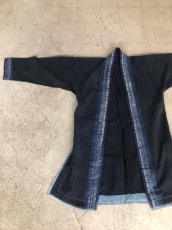 画像2: 本藍染ロング丈ジャケット　（貴州省ミャオ族・トン族　手紬手織り木綿）ドロップショルダー　 (2)