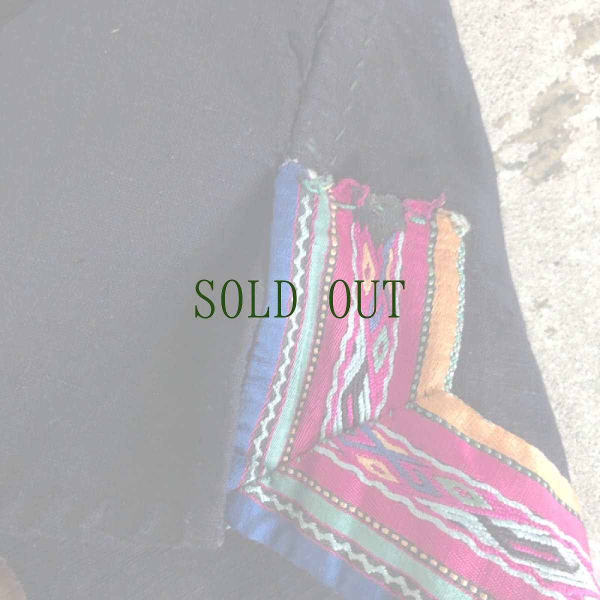 画像13: 貴州省布依族(プイ族) 刺繍・ろうけつ・藍染め 木綿ジャケット(ビンテージ) (13)