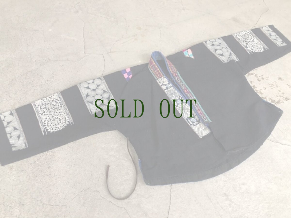 画像9: 貴州省布依族(プイ族) 刺繍・ろうけつ・藍染め 木綿ジャケット(ビンテージ) (9)