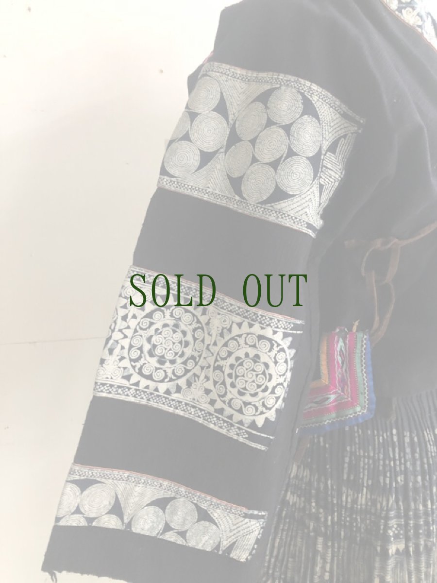 画像6: 貴州省布依族(プイ族) 刺繍・ろうけつ・藍染め 木綿ジャケット(ビンテージ) (6)