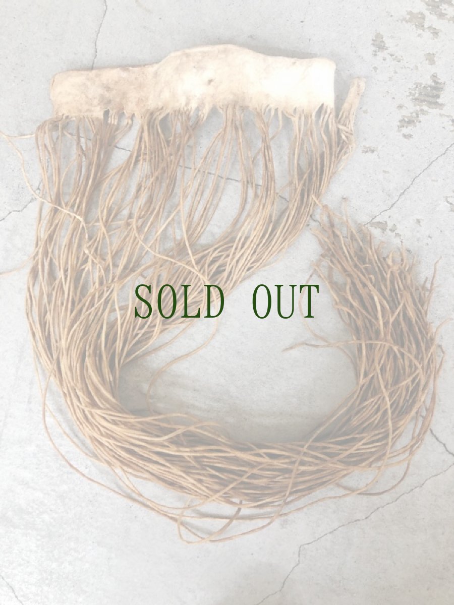 画像2: チベット　ヤクの革紐　1本売り（切り売り）　うす茶色 (2)