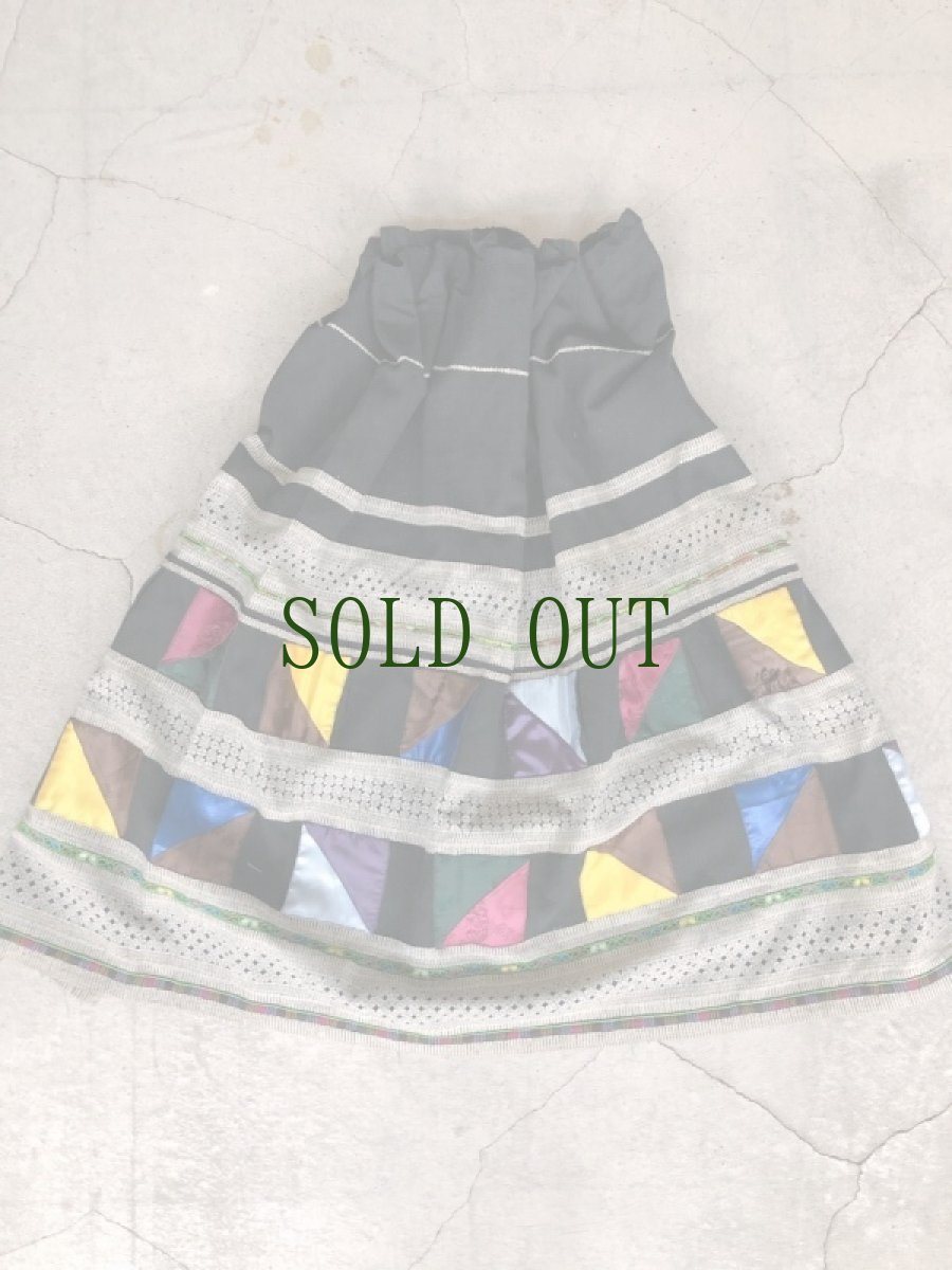 画像4: 雲南省麻栗坡県彝族（イ族）スカート（藍染・ろうけつ染め・木綿製）ビンテージ (4)