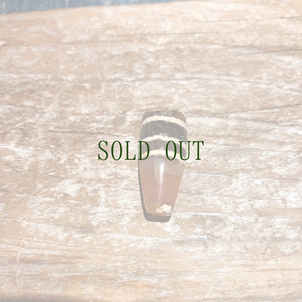 画像9: 古代ジービーズ（老天珠・Ancient dzi with red spot）七線天珠・紅朱砂 (9)