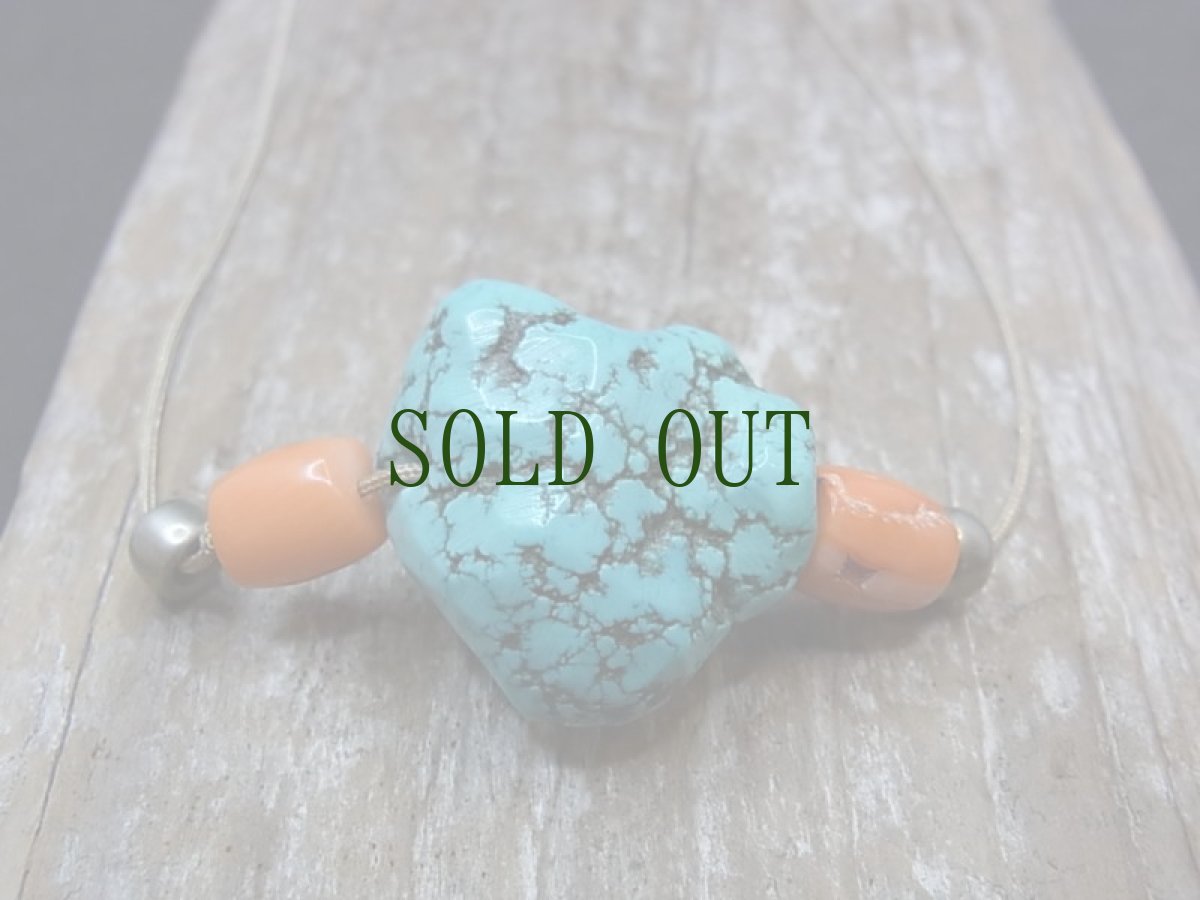 画像2: チベタン・オールドターコイズ(yu)と珊瑚の首飾り　（tibetan old turquoise）  (2)