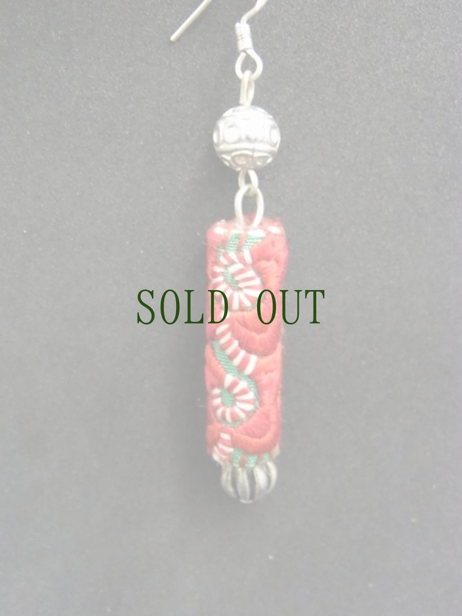 画像5: 貴州ミャオ族の苗銀製・刺繍古裂ピアス　 (5)