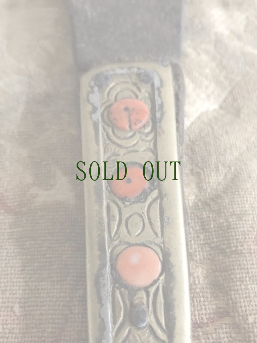 画像3: チベットの装身具(搾乳桶用の鉤・ラムチャル/tibetan old lamchar）山さんご象嵌　アンティーク (3)