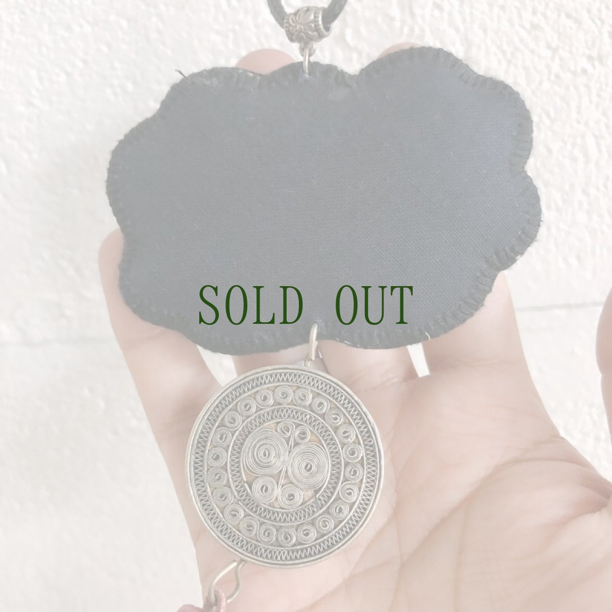 画像8: 貴州省ミャオ族の古刺繍首飾り・辮繍（ネックレス） (8)