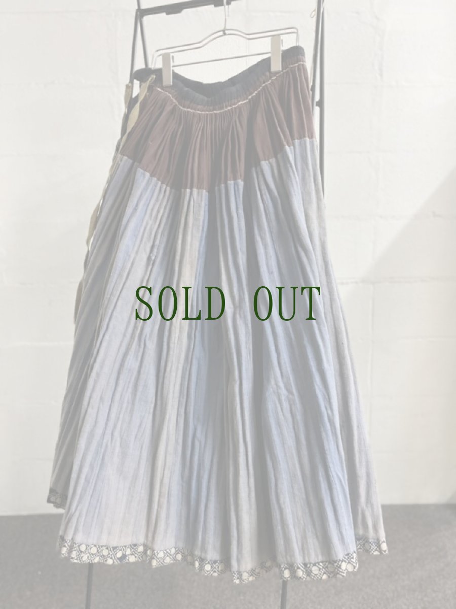 画像6: 貴州省安順県関口苗族 ・ミャオ族 ロング丈プリーツ巻スカート　 (An shun Miao )　ヴィンテージ (6)