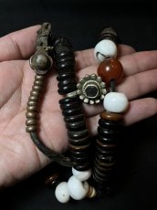 画像1: チベット・老椰子玉の御数珠　(old palm beads tibetan mala )　109玉 (1)