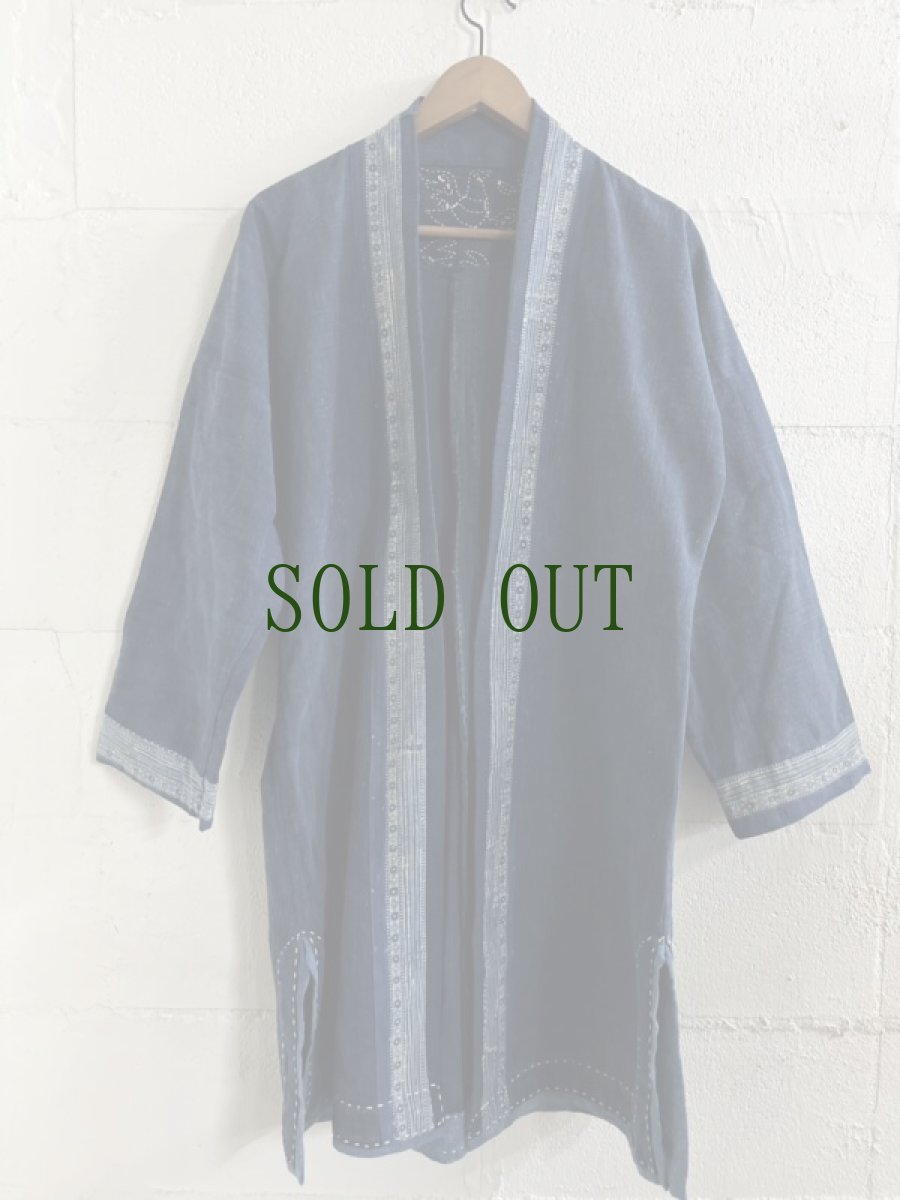 画像2: 本藍染ロング丈ジャケット　（貴州省ミャオ族・トン族　手紬手織り木綿）ドロップショルダー　 (2)