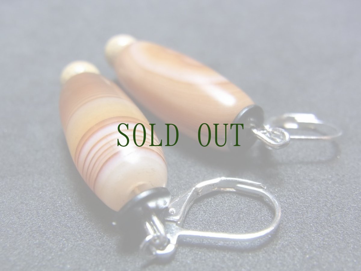 画像2: 縞瑪瑙（めのう・カーネリアン）と星月菩提樹のピアス　　（natural agate stone beads earrings ） (2)