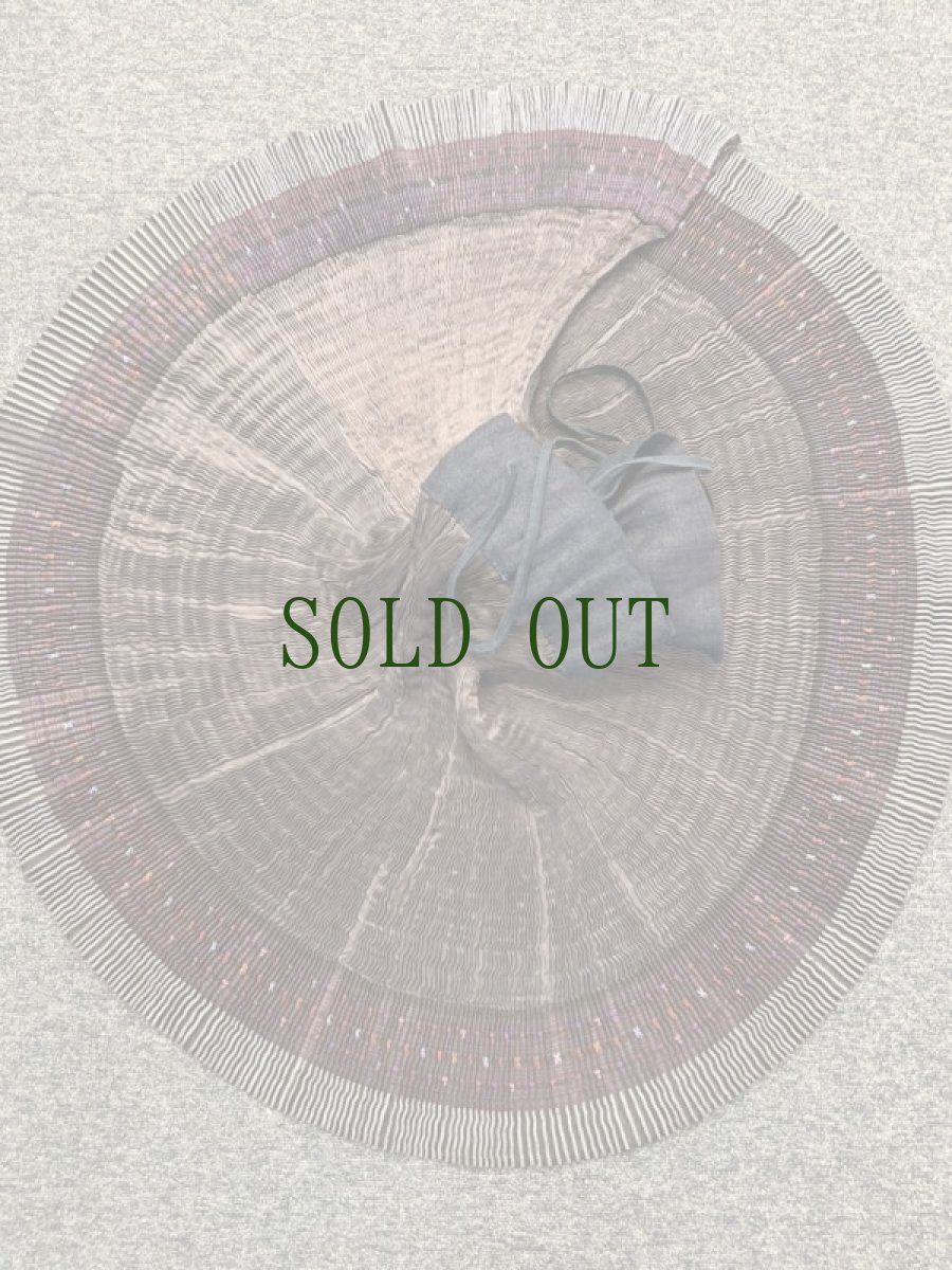 画像3: 貴州省黄平苗族(ミャオ族)　プリーツ巻きスカート（野蚕絹・草木染）ビンテージ【シルク】 (3)