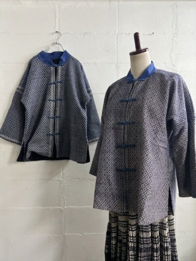 画像3: 貴州省トン族・藍染め織り布・カンフージャケット（ドロップショルダー）　手紬手織り　（ユニセックス）