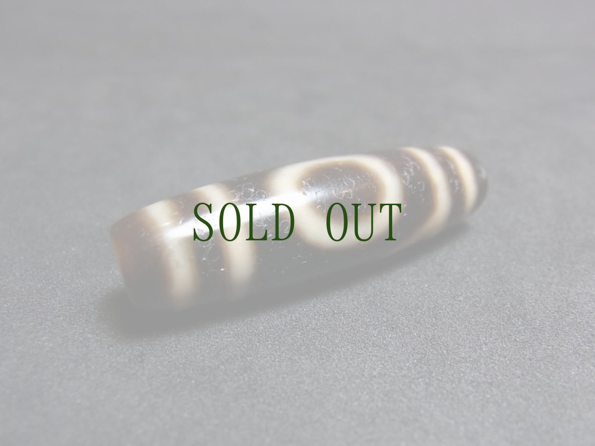 画像2: ジービーズ(１アイ・dzi  mig chig pa)　特殊山形一眼天珠（特殊金剛一眼） (2)