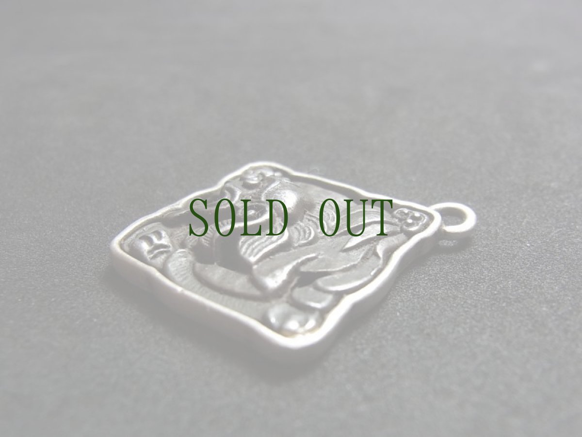 画像4: チベット・聖獣獅子の鉄製トクチャ(天鉄・Thogchags)・純銀製被せ付き・羯磨金剛  (4)